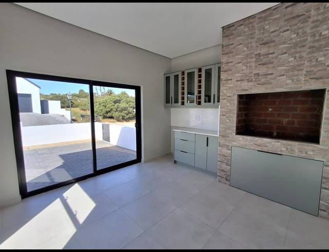 3 BEDROOM HOUSE FOR SALE IN SHELLEY POINT